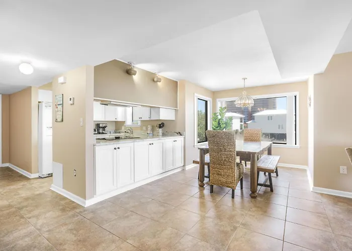 Compass Point 201 Pet-friendly For Fee Boat Ramp Holiday home *